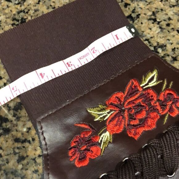 0-2 .EMBROIDERED Lg Belt Closet PU Leather Waistband, Lace-Up Frontal.Dark Brwn main image 6